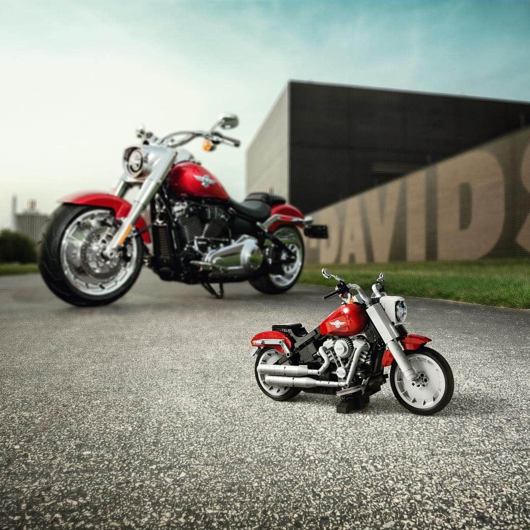 Harley-Davidson Japanさんのインスタグラム写真 - (Harley-Davidson JapanInstagram)「創造の自由。 #ハーレー #harley #ハーレーダビッドソン #harleydavidson #バイク #bike #オートバイ #motorcycle #ファットボーイ #fatboy #flfb #ソフテイル #softail #ミルウォーキーエイト #milwaukeeeight #コラボレーション #collaboration #レゴ #LEGO #2019 #自由 #freedom」7月23日 0時39分 - harleydavidsonjapan