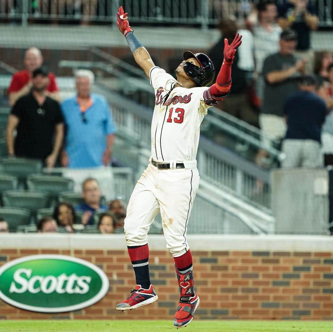 アトランタ・ブレーブスさんのインスタグラム写真 - (アトランタ・ブレーブスInstagram)「No Braves baseball today, so enjoy the sights AND SOUNDS of @ronaldacuna13 destroying a baseball to ease your pain.」7月23日 0時34分 - braves