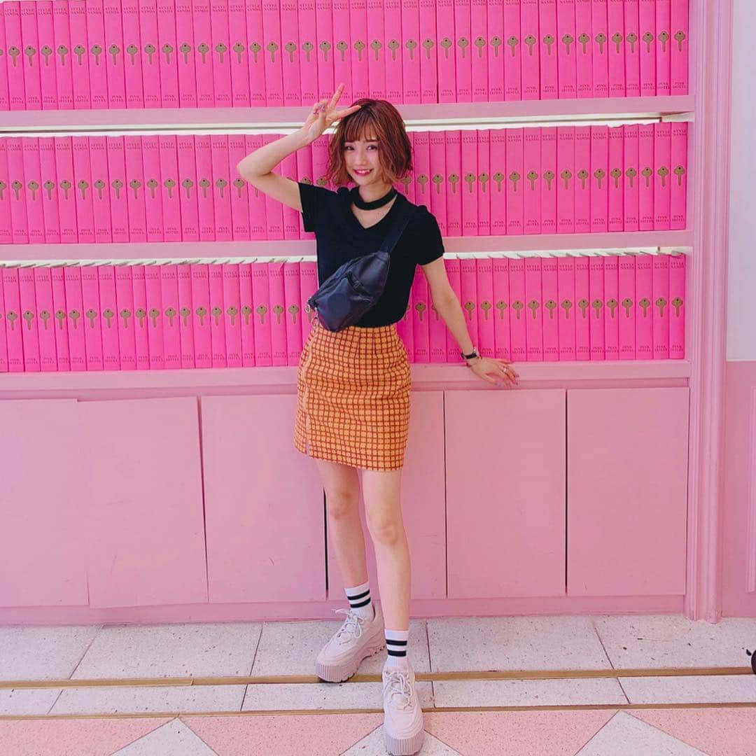 小林智絵さんのインスタグラム写真 - (小林智絵Instagram)「. . . . #pink × #orange 🇰🇷💓 . . . #pimms #idol #kawaii #cute #korea #japan #code #hair #make #trip #韓国旅行 #旅行 #韓国 #明洞 #東大門 #日本 #한국 #명동」7月23日 0時44分 - kobayashichie_1012