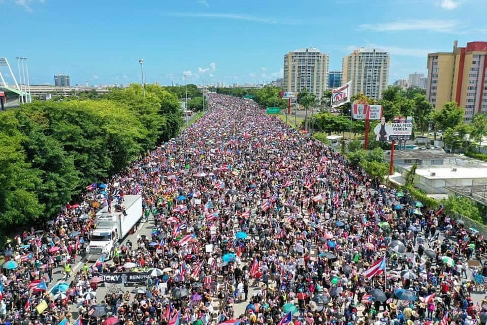 ホセ・デレオンさんのインスタグラム写真 - (ホセ・デレオンInstagram)「Puerto Rico, te amo! 🇵🇷 #RickyRenuncia」7月23日 0時55分 - jdl__87