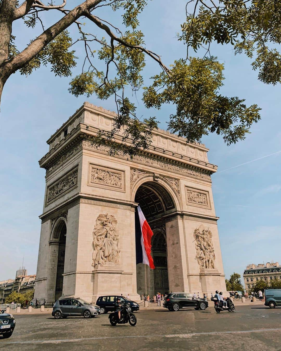 イザベル・グラールさんのインスタグラム写真 - (イザベル・グラールInstagram)「Paris mon amour❣️#ParisJeTaime」7月23日 1時00分 - izabelgoulart