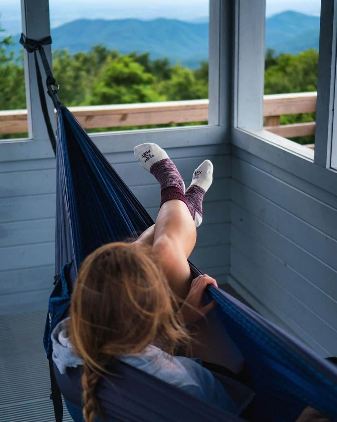 REIさんのインスタグラム写真 - (REIInstagram)「Where are you setting up to swing for #NationalHammockDay?  Photo: @douglashurdle in Pisgah National Forest, #NorthCarolina. #OptOutside」7月23日 1時00分 - rei