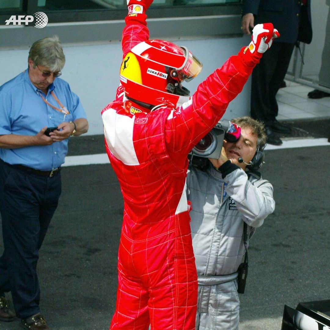 ミハエル・シューマッハさんのインスタグラム写真 - (ミハエル・シューマッハInstagram)「Gestern vor 17 Jahren, am 21. Juli 2002, holt sich Michael mit seinem Sieg beim Grossen Preis von Frankreich seinen 5. WM-Titel in der Formel 1 und egalisiert damit den scheinbar ewigen Rekord des Argentiniers Juan-Manuel Fangio. Michael war als Zweiter ins Rennen gestartet und sicherte sich den WM-Erfolg im 11. Saisonrennen.  @f1 @scuderiaferrari  Yesterday, 17 years ago, on 21 July 2002, Michael won his 5th world championship title in Formula 1 with his victory at the French Grand Prix, thus equalising the seemingly eternal record of the Argentinian Juan-Manuel Fangio. Michael started the race in second place and secured the World Championship victory in the 11th race of the season.」7月23日 1時02分 - michaelschumacher