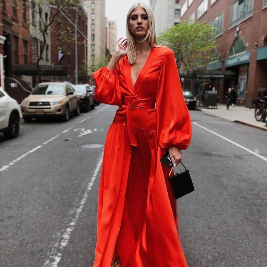 Saks Fifth Avenueのインスタグラム：「STREET SEEN: Master monochrome street style like @devwindsor in a red-hot ensemble from @shop_alexis. #SaksStyle #Regram」