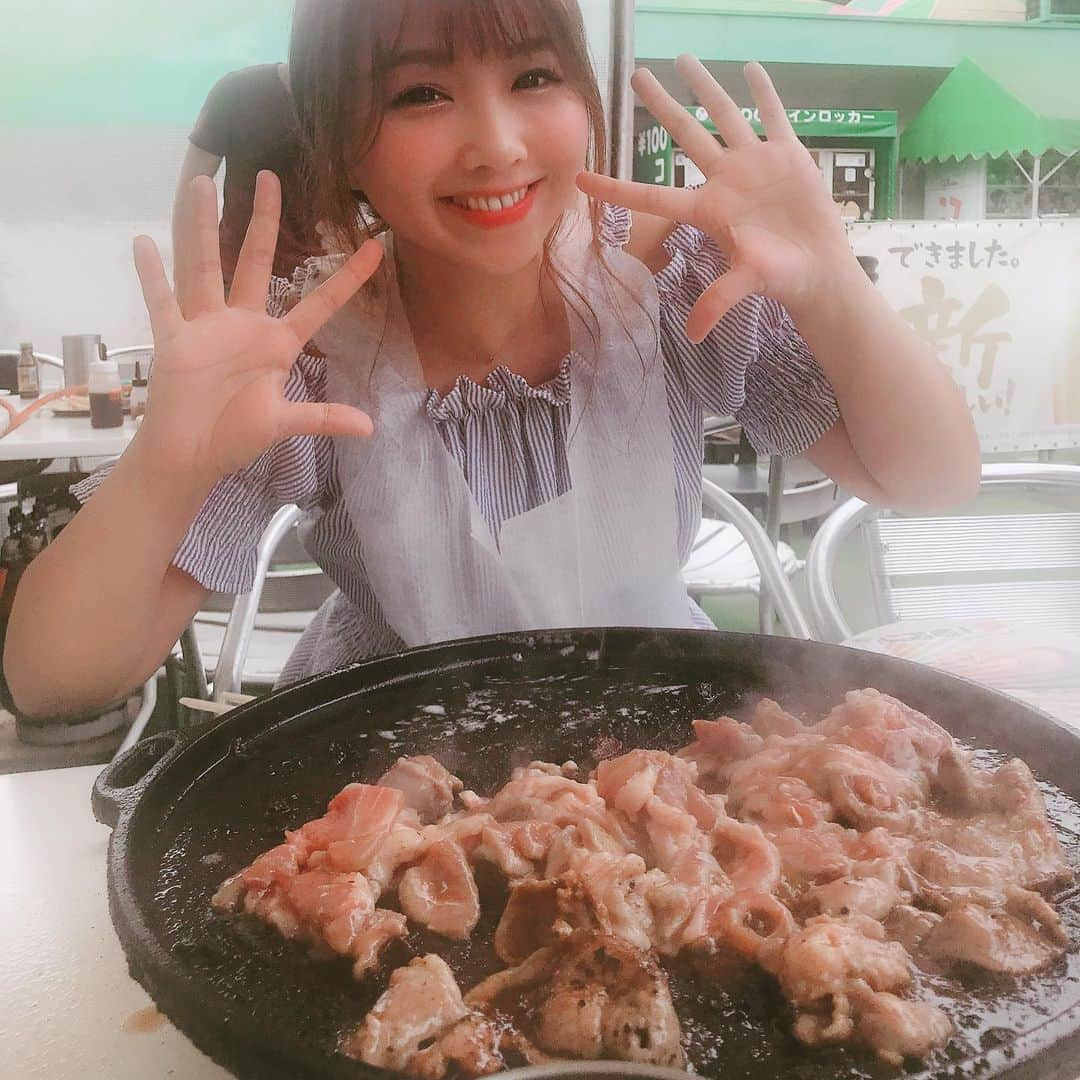 岩村捺未さんのインスタグラム写真 - (岩村捺未Instagram)「わしの行くバーベキューはこうなる😋 肉肉肉肉肉肉肉肉！！！！ #BBQ #バーベキュー #森のビアガーデン #肉 #なちゅめし #なちゅログ #なちゅの食いしん坊万歳 #昼のみサイコー #この日はナオミファミリー #また写真のせるね 💖 #とりあえず #肉 #🍖」7月23日 1時25分 - iwamuranachu