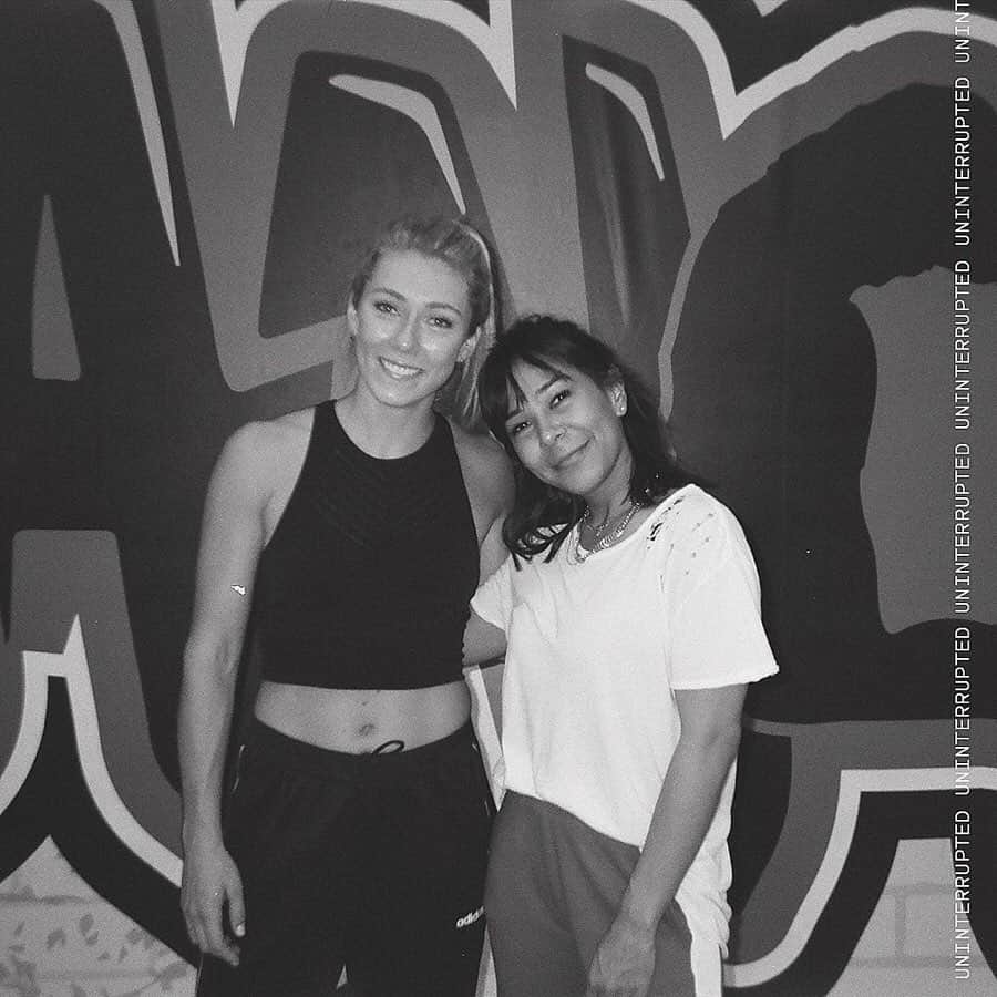 ミカエラ・シフリンのインスタグラム：「Had the chance to work on an @uninterrupted project with the incredible @galenhooks while in LA...can’t wait to share it with you all soon! Swipe ➡️ to see a little sneak preview. 😅💃🏼🤘📷: @lee_altman #MoreThanAnAthlete」
