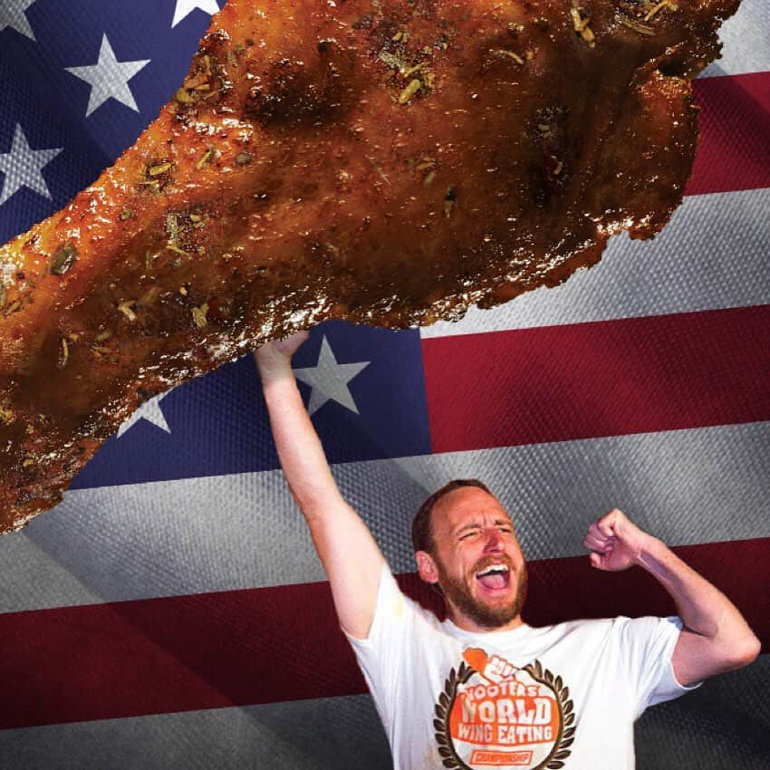 Hootersさんのインスタグラム写真 - (HootersInstagram)「We’re going live with Joey Chestnut on 7/29 for #NationalChickenWingDay! Because what better way to celebrate than watching a guy eat wings for 12 hours straight? Take the #ChestnutChallenge — guess how many wings he'll eat in the link in our bio and you'll be entered for a chance to win free wings for a year.」7月23日 1時37分 - hooters