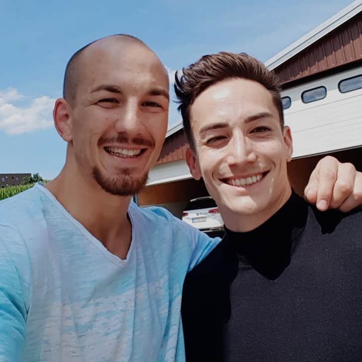 マゼル・ニューエンのインスタグラム：「Today I had a cool interview with @regiotv_stuttgart and my friend @frankstaebler . 😉 Stay tuned!✌🏼 #friends #interview #regiotv #wrestling #gymnastics #fun #themarcelnguyen」