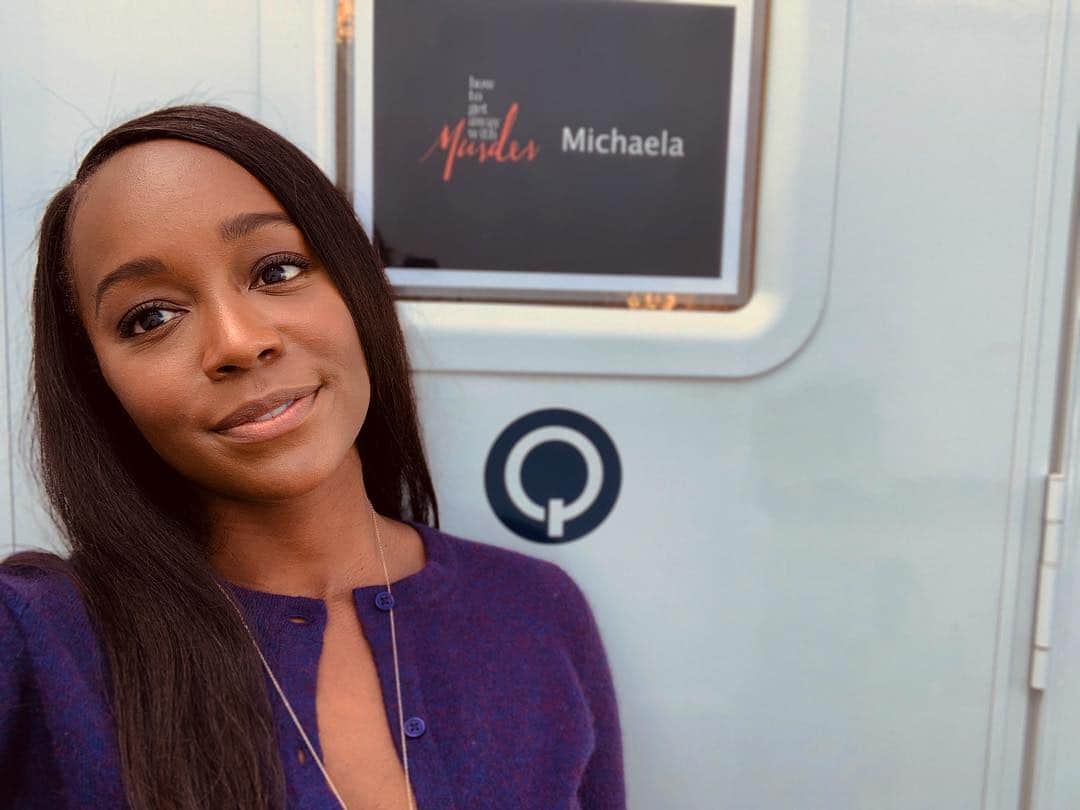 アジャ・ナオミ・キングのインスタグラム：「Last First Day #HTGAWM Im not crying, you’re crying! 😭😭😭」