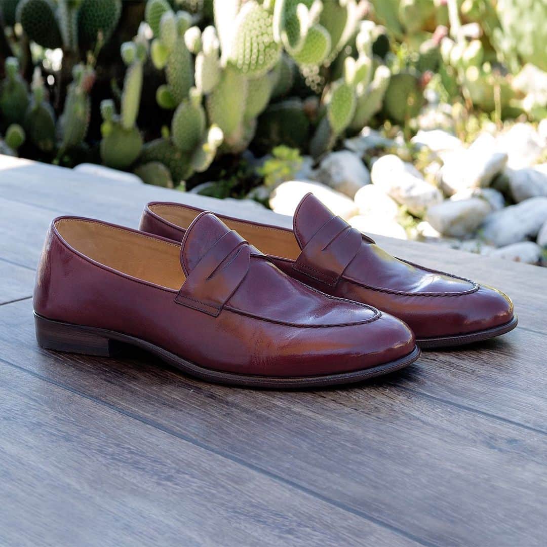アルベルトファッシャーニさんのインスタグラム写真 - (アルベルトファッシャーニInstagram)「Enjoy your summer with your favourite loafers!  #albertofasciani #ss19#mensloafers #pennyloafer#loafershoes #loafers #menshoes#gentleman #luxuryshoes#modauomo #mocassini#designershoes #shoeslover#handmadeshoes #shoesaddict#leathershoes #luxuryshoes」7月23日 2時41分 - albertofasciani_official