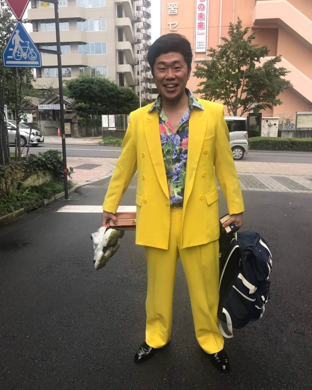 吉田裕のインスタグラム：「栃木県にお邪魔しました。 しまった。 栃木感が無さすぎる。 8月9日吉本新喜劇ツアー栃木公演！ お楽しみに。 #吉本新喜劇ワールドツアー」