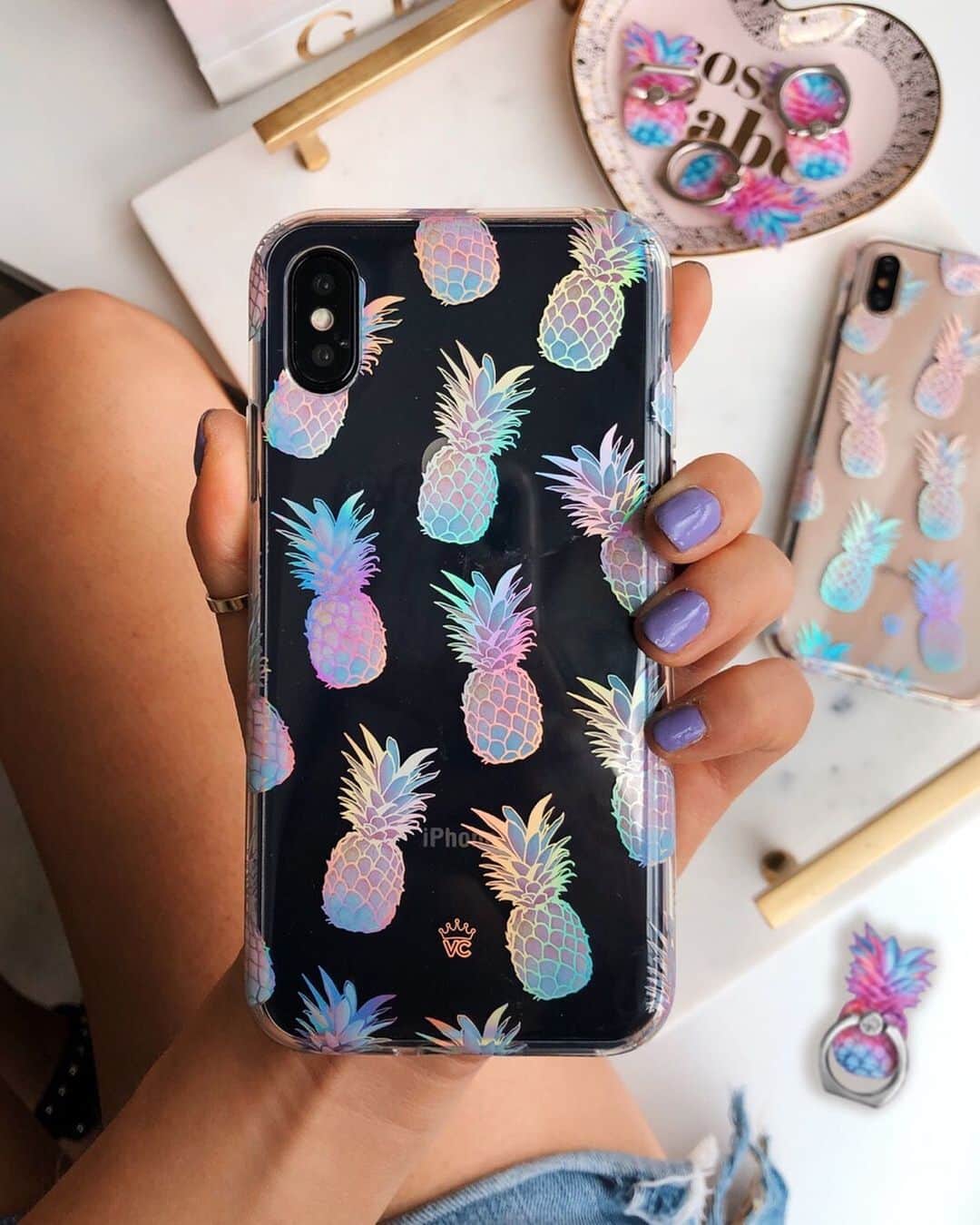 VELVETCAVIARさんのインスタグラム写真 - (VELVETCAVIARInstagram)「Sweet like summer ☀️🍍 did you see our latest drop? Shop our Pineapple Clear Case + matching Pineapple Grip Ring 🍍@velvetcaviar. #velvetcaviar #pineapples」7月23日 3時06分 - velvetcaviar