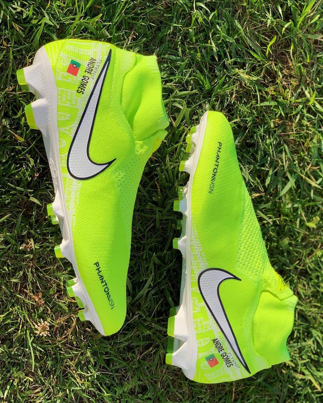 アンドレ・ゴメスさんのインスタグラム写真 - (アンドレ・ゴメスInstagram)「New Phantom VSN ready to light up the pitch! 🔥  Can't wait to play in my new @nikefootball Phantom.  #NikeFootball #Nike #phantom #PHANTOMVSN」7月23日 3時05分 - aftgomes21