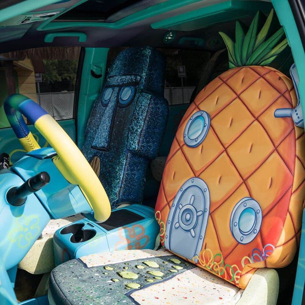 スポンジボブさんのインスタグラム写真 - (スポンジボブInstagram)「💛 if you’d cruise Bikini Bottom in this custom ride. #SDCC #LetsGoPlaces」7月23日 3時05分 - spongebob