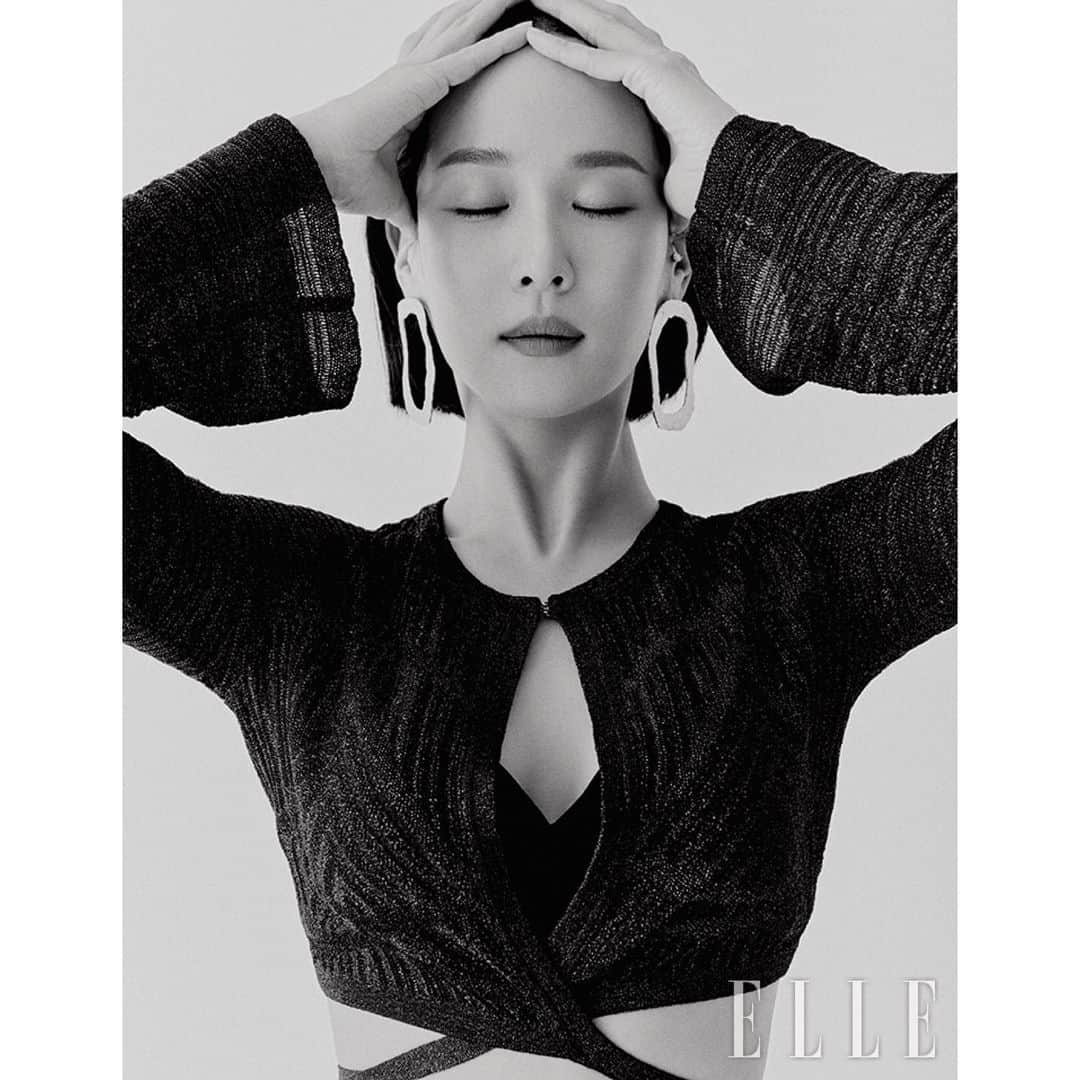 チョ・ヨジョンさんのインスタグラム写真 - (チョ・ヨジョンInstagram)「#ellekorea 💋」7月23日 3時09分 - lightyears81