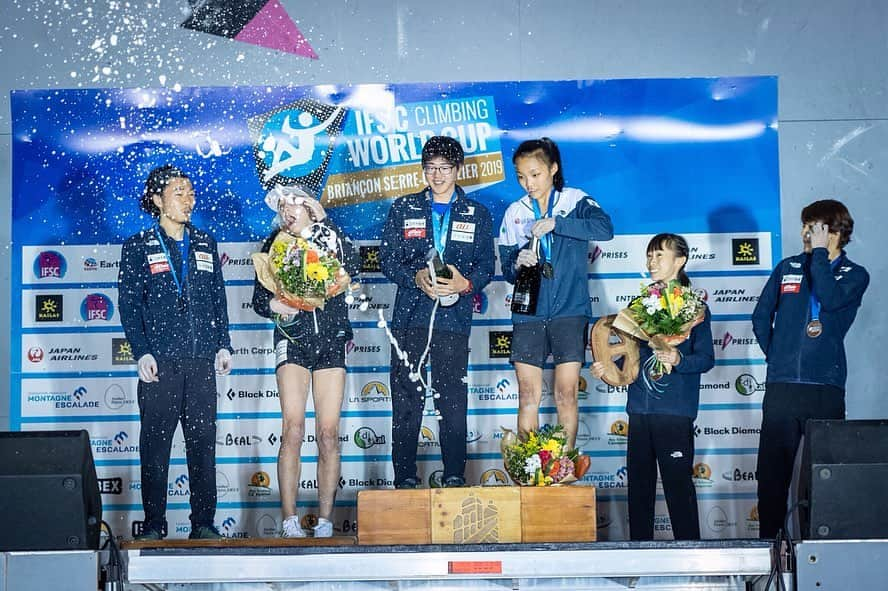 ヤンヤ・ガンブレットさんのインスタグラム写真 - (ヤンヤ・ガンブレットInstagram)「Back on the podium! 🤩 After a little slip in Chamonix it was nice to be back in the finals but most importantly I found a good flow in the final route 🙌🏼 Psyched for a few weeks at home to prepare for the World Championships 😈🔥 . 📸: @lukafonda and @thecircuitclimbing  @redbull @redbullsi #givesyouwings @fiveten_official #brandofthebrave @adidasterrex @camp1889 #campcassin @pazi.to #zavarovalnicatriglav @postanivojak @avtohisaklemencic #fordkaplus @sloveniaclimbing」7月23日 3時29分 - janja_garnbret