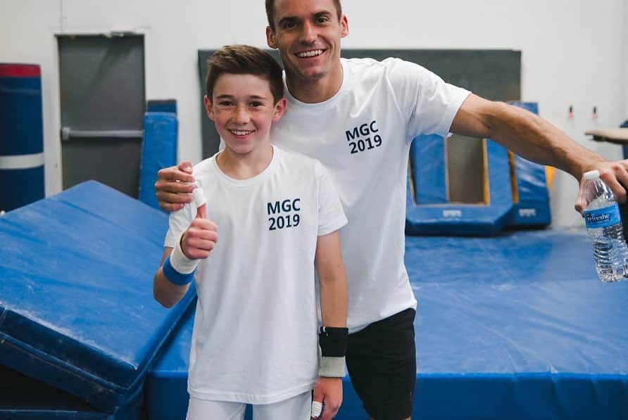 サミュエル・ミクラクさんのインスタグラム写真 - (サミュエル・ミクラクInstagram)「It’s official! The Mikulak Clinics has its own Instagram page ➡️ @mikulakclinics ⬅️ Check out the page and make sure to punch your email into our website because we are launching sign ups for the first ever COLORADO Clinic in just a few days!! #MGC #GymnastsFirst #TeamUSA」7月23日 3時49分 - samuelmikulak