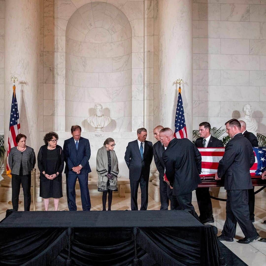 TIME Magazineさんのインスタグラム写真 - (TIME MagazineInstagram)「The casket of late Supreme Court Justice John Paul Stevens is carried into the Great Hall of the Supreme Court in #Washington, D.C., on July 22. Stevens, who sat on the bench for 35 years and became the third-longest serving justice in #history, died at age 99 on July 16. Over the course of his long career, writes Tessa Berenson, Stevens would have a role in shaping most areas of the law, influential in majority opinions and firm in his dissents, marked by a practical jurisprudence and an increasingly liberal sensibility. From left: Associate Justice Elena Kagan; Associate Justice Sonia Sotomayor; Associate Justice Samuel Alito; Associate Justice Ruth Bader Ginsburg; and Chief Justice John Roberts. In the second photograph: President Trump and First Lady Melania Trump stop to look at a painting of Stevens as he lies in repose. Read TIME's full obituary at the link in bio. Photographs by @andyharnik—@apnews」7月23日 3時51分 - time