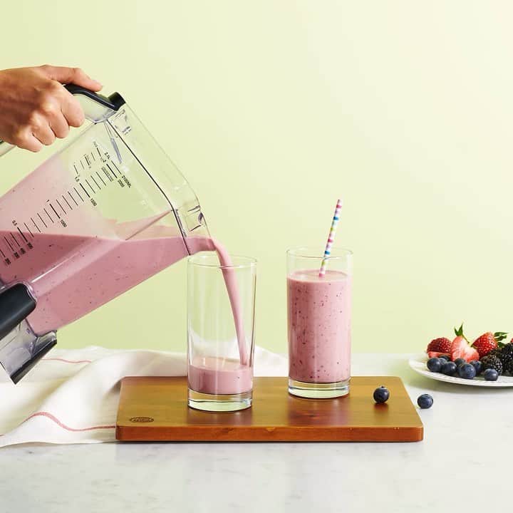 ロック&リパブリックのインスタグラム：「When your mind says “eat clean,” but your body says “treat yo’self.” Smoothies to the rescue! #mondaymotivation #Kohls」