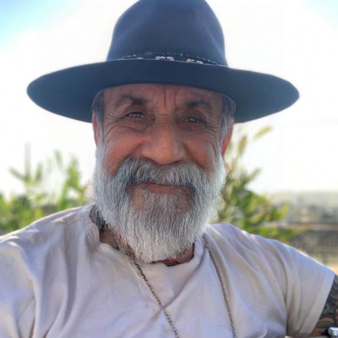 A.J.のインスタグラム：「Gonna take my horse to the old town road...」