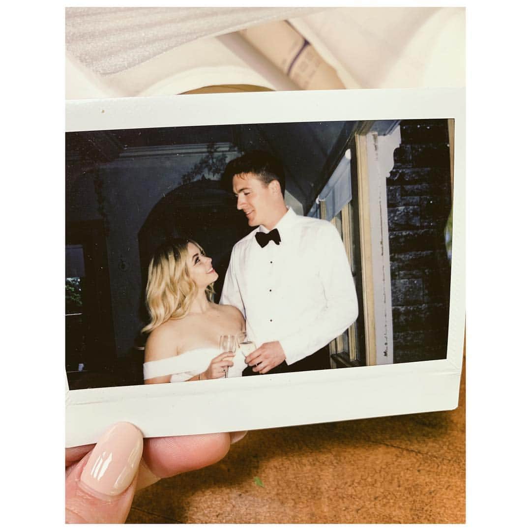 サーシャ・ピーターズのインスタグラム：「#mcm @hudsonsheaffer 😘 shout out to the killer camera work by @kirinstagram ♥️ the third photo is the best 😂 #bestdayever」