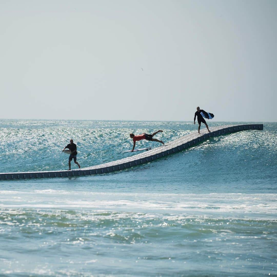 モンスターエナジーさんのインスタグラム写真 - (モンスターエナジーInstagram)「Two tons of ☠️ ☠️ @stab’s experimental vision of #TheDock2 made for one epic session. ⠀⠀⠀⠀⠀⠀⠀⠀⠀ 🔗 in bio for full video. #Surf #Surfing #MonsterEnergy」7月23日 4時35分 - monsterenergy