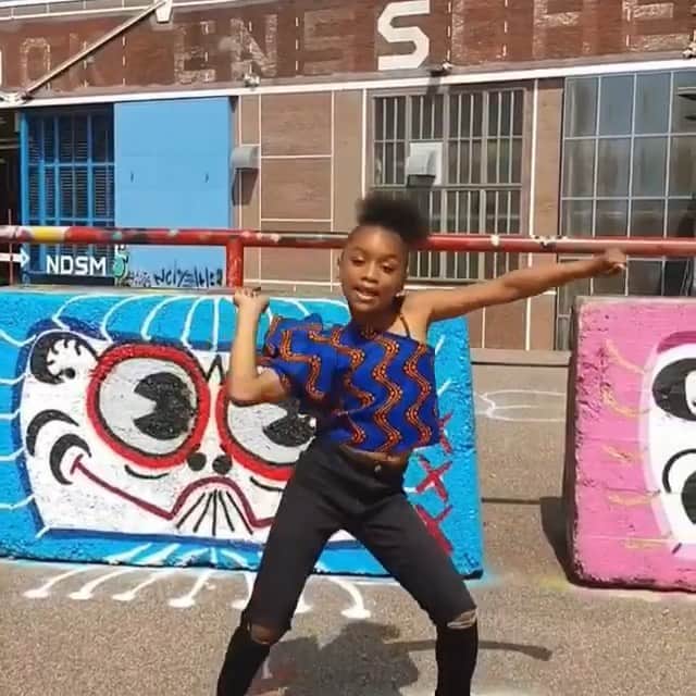 メジャー・レーザーのインスタグラム：「she’s the future of dance 💪🏽 #alreadychallenge」