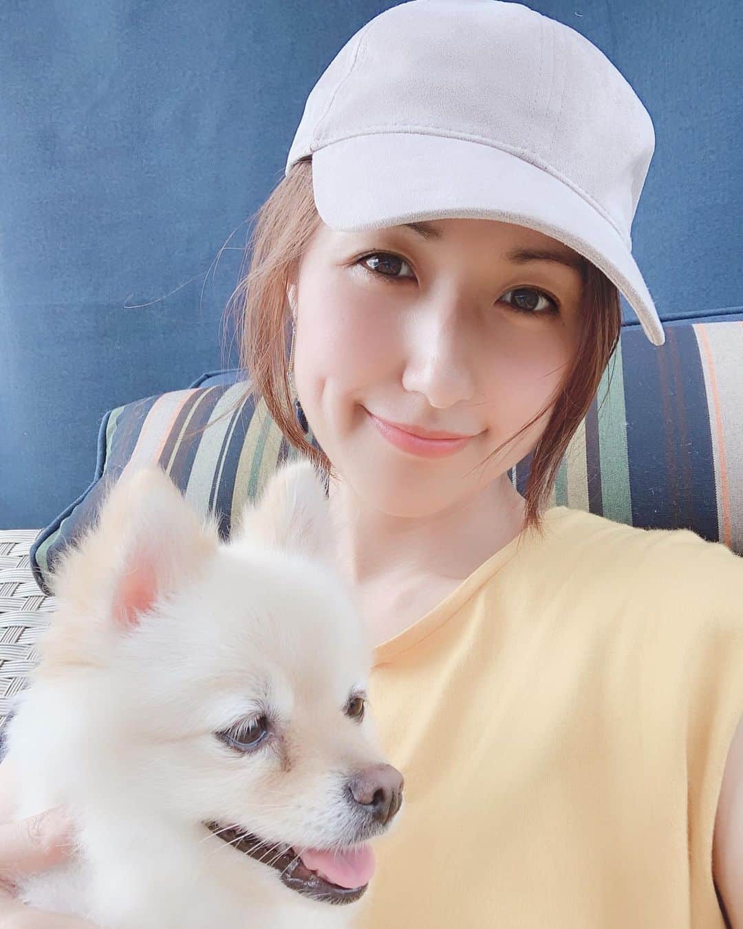 のインスタグラム：「バルコニーライフ😚♡そろそろ梅雨明けですね✨引越しを考えてるので今年は謎に部屋より広い？バルコニーを満喫したいな✨✨ #バルコニーライフ #早くバーベキューしたい」