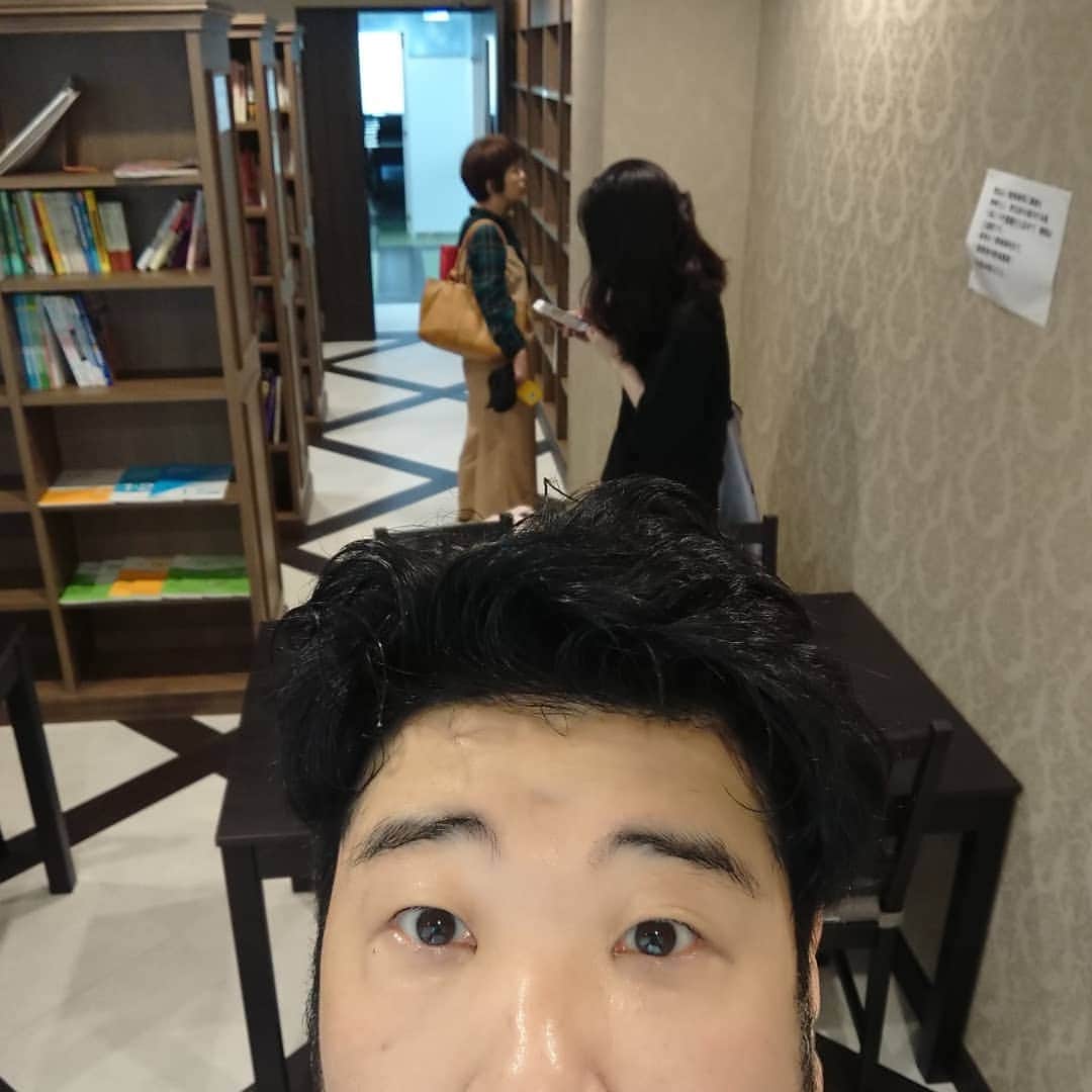 のインスタグラム：「今日は朝から「ミント」のロケでした。 楽しかった～。 8月16日放送らしいです。  #ミント#よしもと新喜劇#吉本新喜劇#安尾信乃助#」
