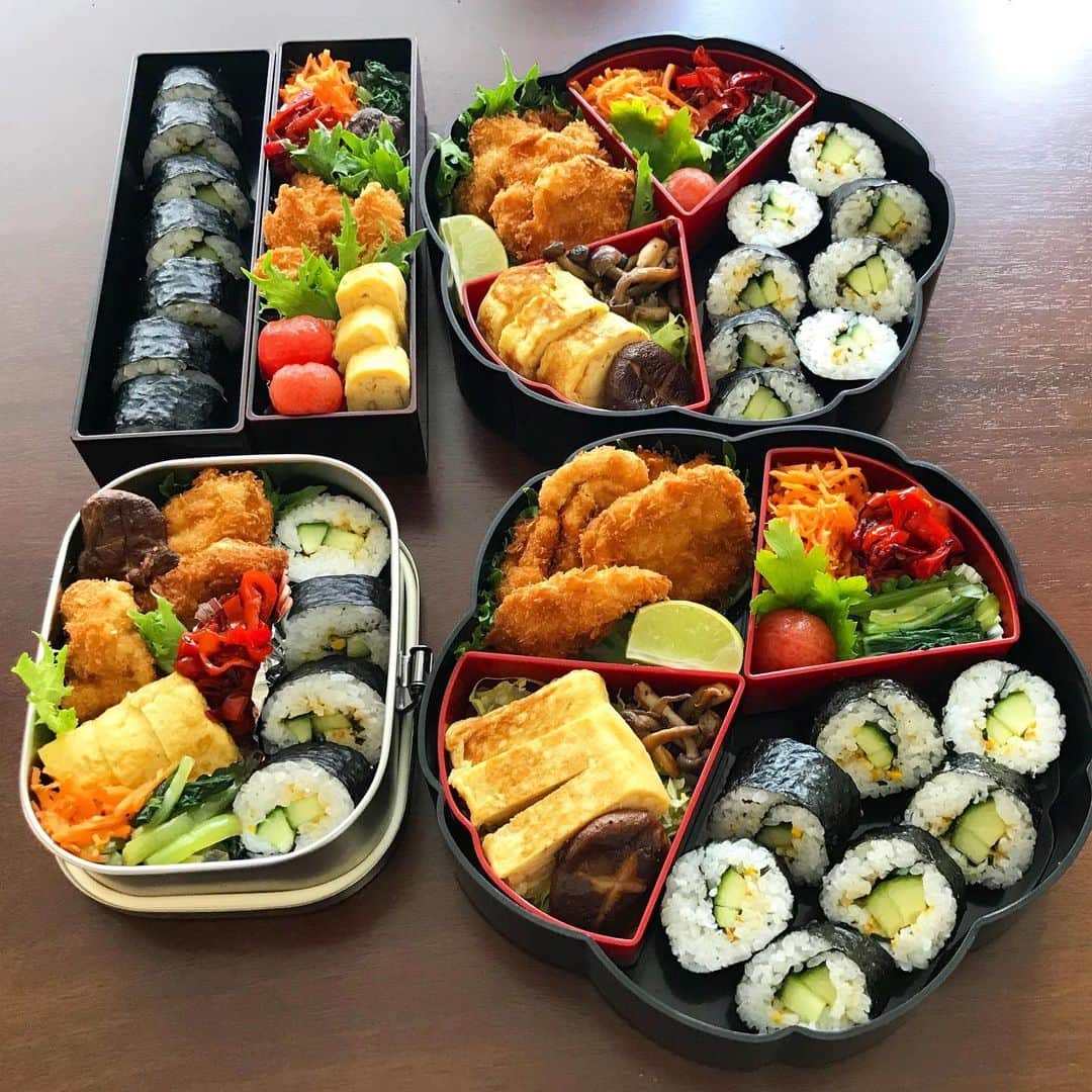 Rie's Healthy Bento from Osloさんのインスタグラム写真 - (Rie's Healthy Bento from OsloInstagram)「I went to a farewell lunch party with these 4 bentos yesterday. Saying goodbye with bento is my style. #obento #bento #lunch #lunchbox #matpakke #cooking #homecooking #japanesefood #instafood #弁当 #お弁当 #送別会 #お昼ごはん #oslo #homemade #hjemmelaget #healthyfood」7月23日 14時36分 - rieshealthycooking