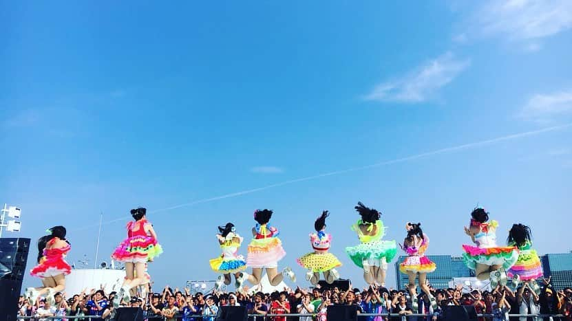 虹のコンキスタドールさんのインスタグラム写真 - (虹のコンキスタドールInstagram)「TIF2019まであと少し🌈 今年も虹コンとアツくなりましょう！  TIFで虹コンといえばあの事件ですよね…？今年はどんなことが起きるのか楽しみです😏 #虹コン #2zicon #ニジスタグラム #TIF #TIF2019 #もふくさんが寝坊して #まさかの予期せぬ私服」7月23日 14時29分 - 2zicon