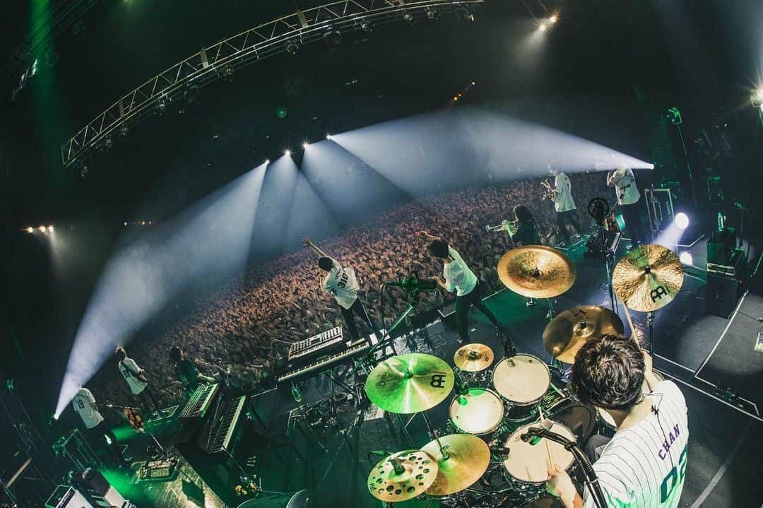 Official髭男dismさんのインスタグラム写真 - (Official髭男dismInstagram)「THANK YOU BROTHERS!! 2019.7.22 Zepp DiverCity  Photo by @nekoze_photo」7月23日 14時41分 - officialhigedandism