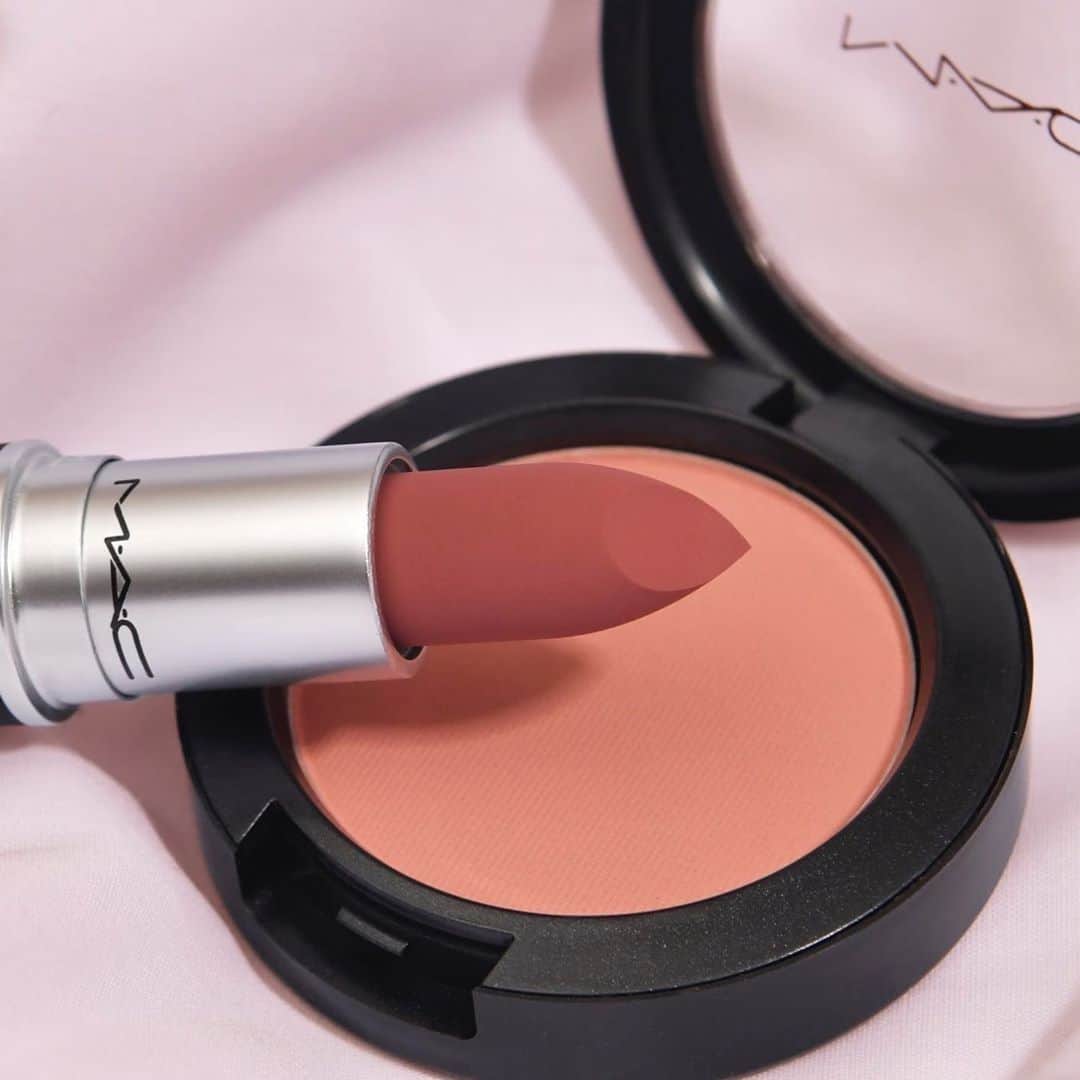 M·A·C Cosmetics Canadaさんのインスタグラム写真 - (M·A·C Cosmetics CanadaInstagram)「Embrace the milk tea nude trend with Powder Kiss Lipstick in Sultry Move. 💋💄 Pair with Powder Blush in Melba for a healthy-looking peachy complexion. ☺️ #Repost @maccosmeticshk」7月23日 15時00分 - maccosmeticscanada