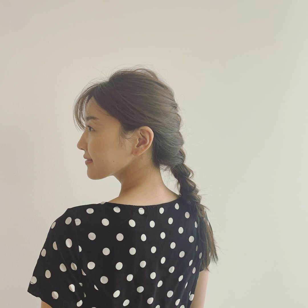 静麻波さんのインスタグラム写真 - (静麻波Instagram)「こんなおしゃな髪型自分でもできるようになりたい🤤🌻 #shooting  #hairmake #fashion  #instagood」7月23日 15時11分 - manami_shizuka