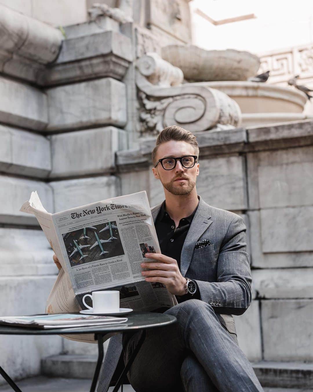 ペリーエリスのインスタグラム：「High-impact styling meets performance. Stock up on all your favorites with the Summer Suiting Event. Link in bio. 📷 @thecuff.co #PerryEllis #LifeReadySince1976」