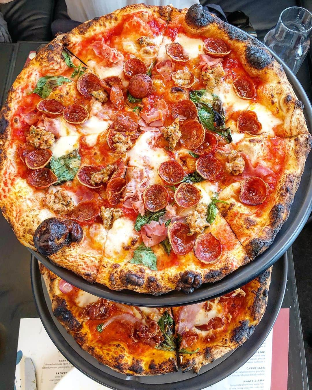 scottlippsさんのインスタグラム写真 - (scottlippsInstagram)「Where’s your favorite pizza in LA? Checked out @pizzana today and have successfully entered a food coma this #monday #pizza #la #eeeeeats」7月23日 7時29分 - scottlipps