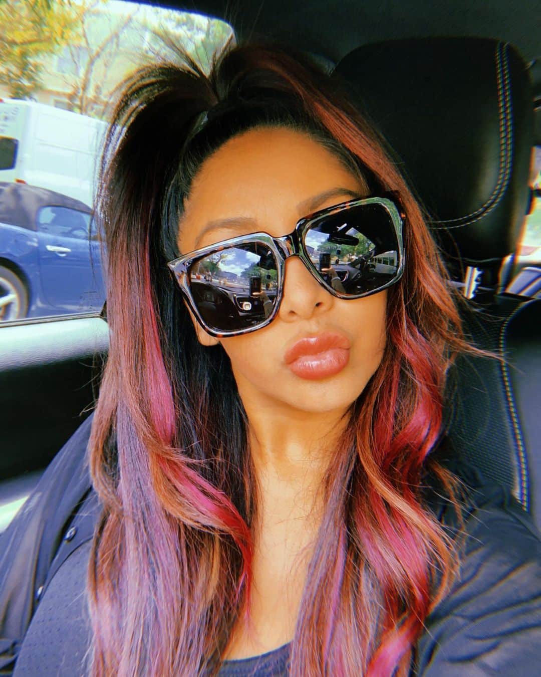 ニコール・ ポリッツィのインスタグラム：「😎」