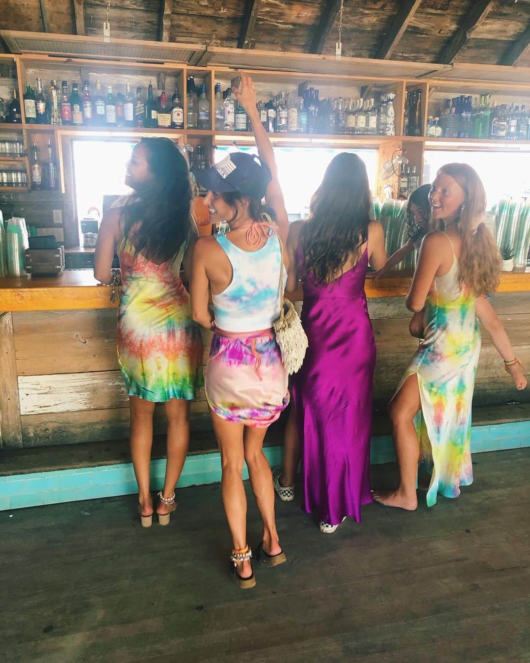 ダニジョーのインスタグラム：「PARTY PEOPLE 🌈🎉✨🤩 tap to shop for a guaranteed good time #dannijogirls」