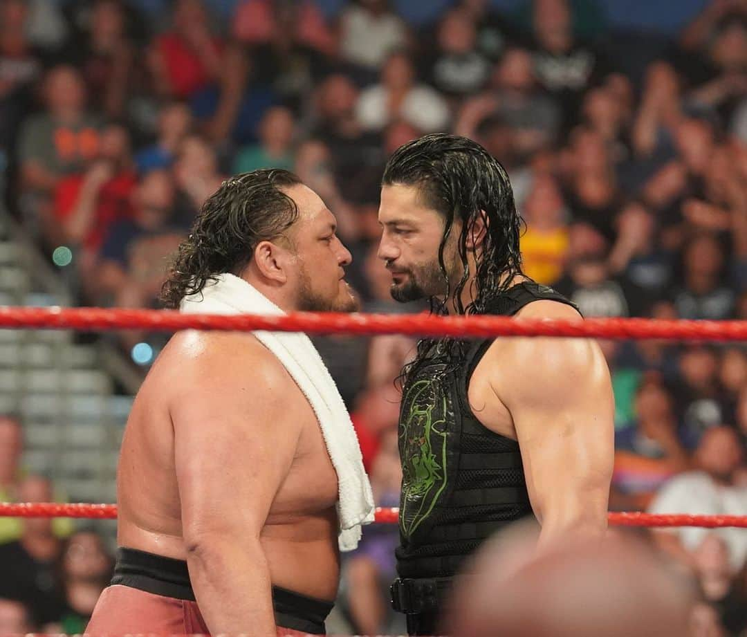 WWEさんのインスタグラム写真 - (WWEInstagram)「After a fiery exchange of words with @samoajoe_wwe. @romanreigns showed him exactly why this is HIS yard! #RawReunion」7月23日 10時20分 - wwe