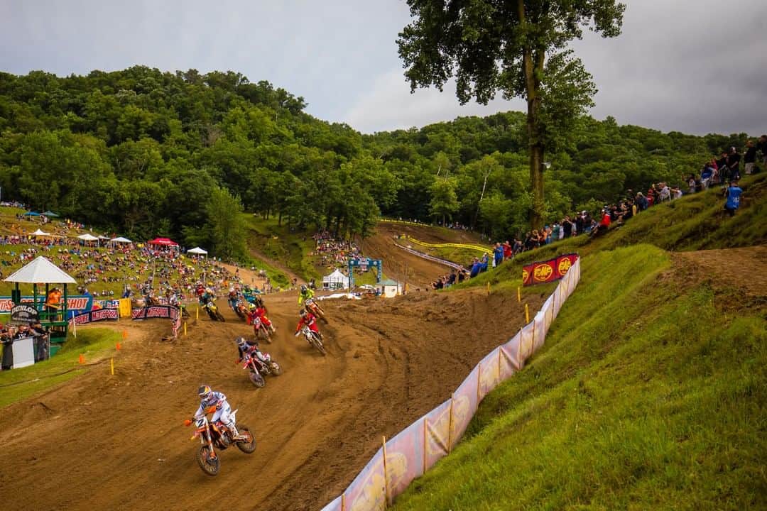 Racer X Onlineさんのインスタグラム写真 - (Racer X OnlineInstagram)「⁠ @jason66thomas gives us his thoughts on the conditions at Millville and who took advantage of them the most, his fantasy team, and more from round eight. | Link in bio. (Photo: @kardyphoto)」7月23日 11時17分 - racerxonline