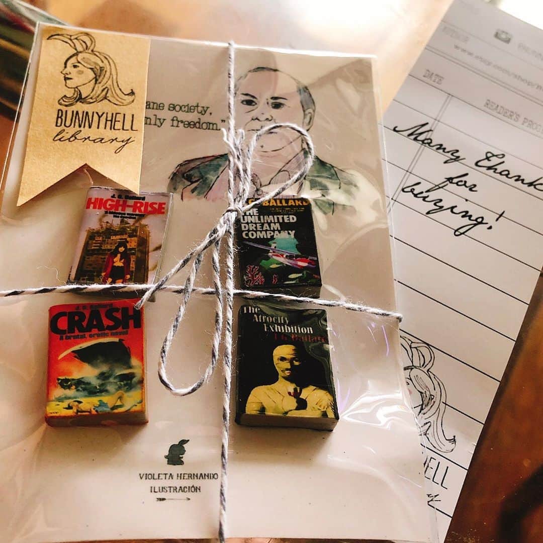 柳下毅一郎のインスタグラム：「Cute book style magnet from #Bunnyhelll library @bunnyhellshop #ballard #ballardian #booklover #magnet」
