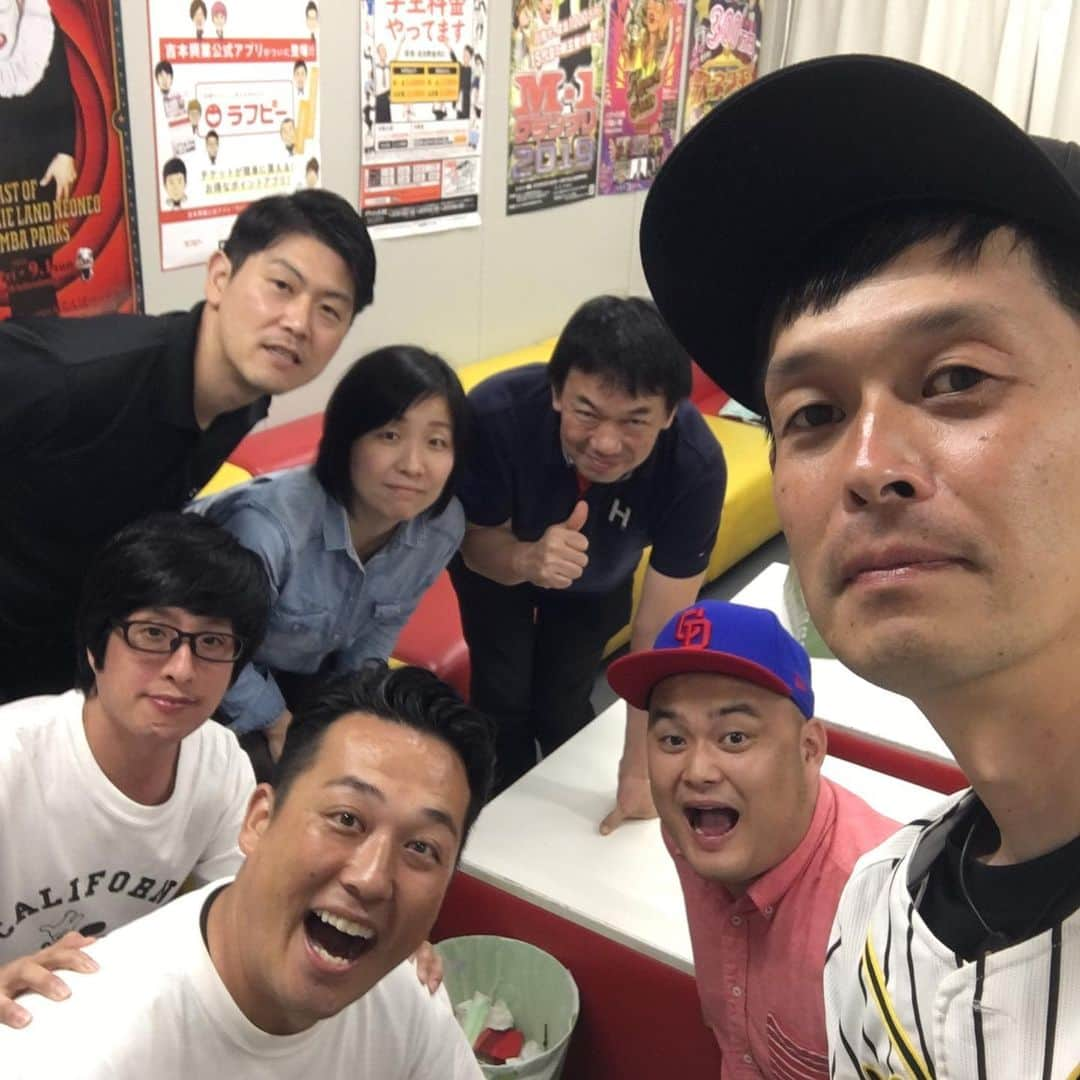 山田スタジアムさんのインスタグラム写真 - (山田スタジアムInstagram)「野球狂ブルースに来て頂いた皆様ありがとうございましたー 次回のイベントは「1日早いドラフト会議」です。お願いします  #青空須藤 #ヘッドライト和田 #藤崎マーケット田崎 #モンスーンタツ #作家寺本 #元阪神タイガーストレーナー土屋さん」7月23日 11時26分 - yamadastadium