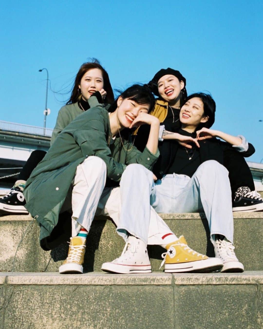 converseさんのインスタグラム写真 - (converseInstagram)「Around the world, young collectives are doing unexpected things to build their own communities and make a difference. Stay tuned for more from @bazookapo_seoul, @guerxs, @legallyblackuk and @redhooklabs as we share their stories. #InMyConverse」7月23日 11時35分 - converse