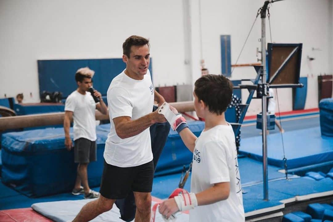 Inside Gymnasticsさんのインスタグラム写真 - (Inside GymnasticsInstagram)「#sponsored Follow this new page - we’re proud to sponsor these fun clinics! #Repost @samuelmikulak It’s official! The Mikulak Clinics has its own Instagram page ➡️ @mikulakclinics ⬅️ Check out the page and make sure to punch your email into our website because we are launching sign ups for the first ever COLORADO Clinic in just a few days!! #MGC #GymnastsFirst #TeamUSA」7月23日 11時37分 - insidegym