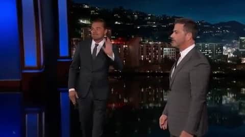 アメリカン・ブロードキャスティング・カンパニーのインスタグラム：「😱😱😱 TONIGHT on @jimmykimmellive! #NBD @LeonardoDiCaprio #BradPitt @MargotRobbie #OnceUponATimeInHollywood」