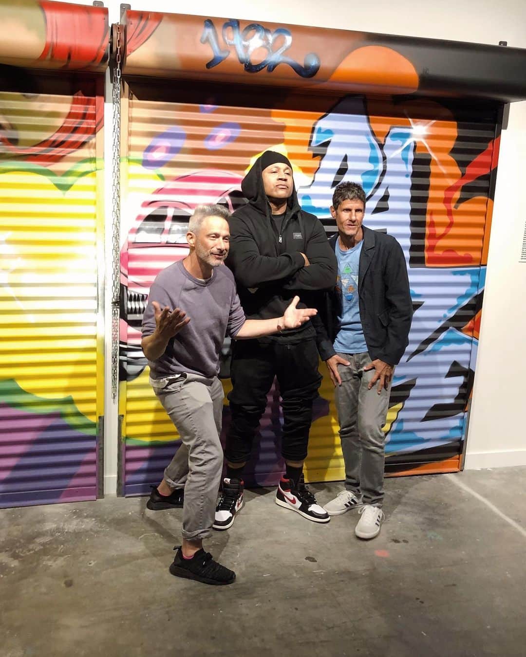 LL・クール・Jさんのインスタグラム写真 - (LL・クール・JInstagram)「Spoke with @miked and @garbagefeet at @beyondthestreetsart tonight for the 30th anniversary of Paul’s Boutique!!! One of the best B-Boy albums, it’s like a dope house party with an incredible DJ digging in the crates!!! 💯💯💯 #CLASSICHIPHOP #StrictlyforOGs #TIMELESS @RockTheBellsSXM #BeastieBoys #RestInPowerMCA」7月23日 11時58分 - llcoolj