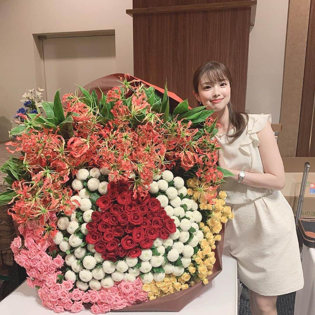 天咲千華さんのインスタグラム写真 - (天咲千華Instagram)「＊﻿ 沢山のお祝いのメッセージ本当にありがとうございます☺️☺️☺️﻿ ﻿ ﻿ ﻿ 鶴竜関😊名古屋場所優勝💕おめでとうございます㊗️﻿ ﻿ ﻿ ﻿ 千秋楽のパーティも大盛り上がりでとても素敵な1日になりました💐﻿ 幸せだなぁ🥰🥰🥰﻿ ﻿ ﻿ ﻿ #相撲﻿ #井筒部屋﻿ #鶴竜関﻿」7月23日 12時00分 - chihana.a