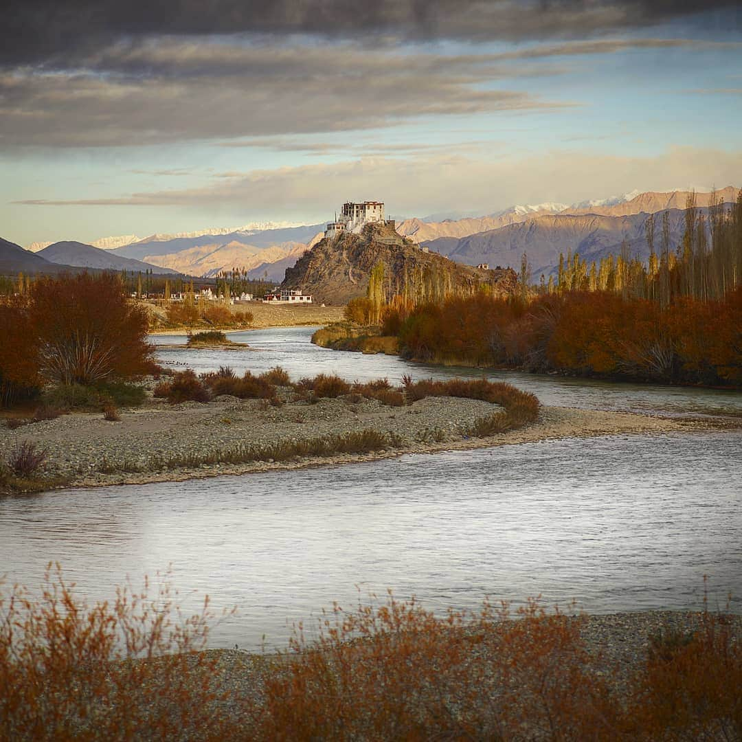 Cory Richardsさんのインスタグラム写真 - (Cory RichardsInstagram)「A little more magic from Ladakh, India. Shot #onassignment for #natgeotravel」7月23日 12時11分 - coryrichards