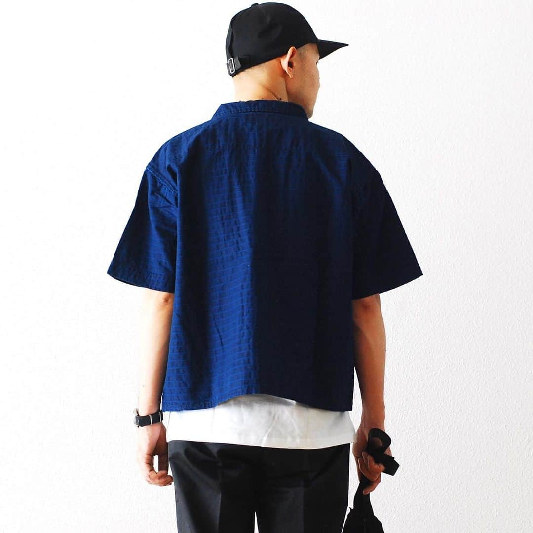 wonder_mountain_irieさんのインスタグラム写真 - (wonder_mountain_irieInstagram)「_ itten. / イッテン "itten 6180 open collar S/S shirts -indigo border-" ￥24,840- _ 〈online store / @digital_mountain〉 http://www.digital-mountain.net/shopdetail/000000008166/ _ 【オンラインストア#DigitalMountain へのご注文】 *24時間受付 *15時までのご注文で即日発送 *1万円以上ご購入で送料無料 tel：084-973-8204 _ We can send your order overseas. Accepted payment method is by PayPal or credit card only. (AMEX is not accepted)  Ordering procedure details can be found here. >>http://www.digital-mountain.net/html/page56.html _ 本店：#WonderMountain  blog>> http://wm.digital-mountain.info/blog/20190723/ _ #itten. #イッテン cap→ #kijimatakayuki ￥12,960-  pants→ #itten. ￥27,000- watch→ #nigelcabourn × #TIMEX ￥31,320- _ 〒720-0044  広島県福山市笠岡町4-18  JR 「#福山駅」より徒歩10分 (12:00 - 19:00 水曜定休) #ワンダーマウンテン #japan #hiroshima #福山 #福山市 #尾道 #倉敷 #鞆の浦 近く _ 系列店：@hacbywondermountain _」7月23日 12時26分 - wonder_mountain_