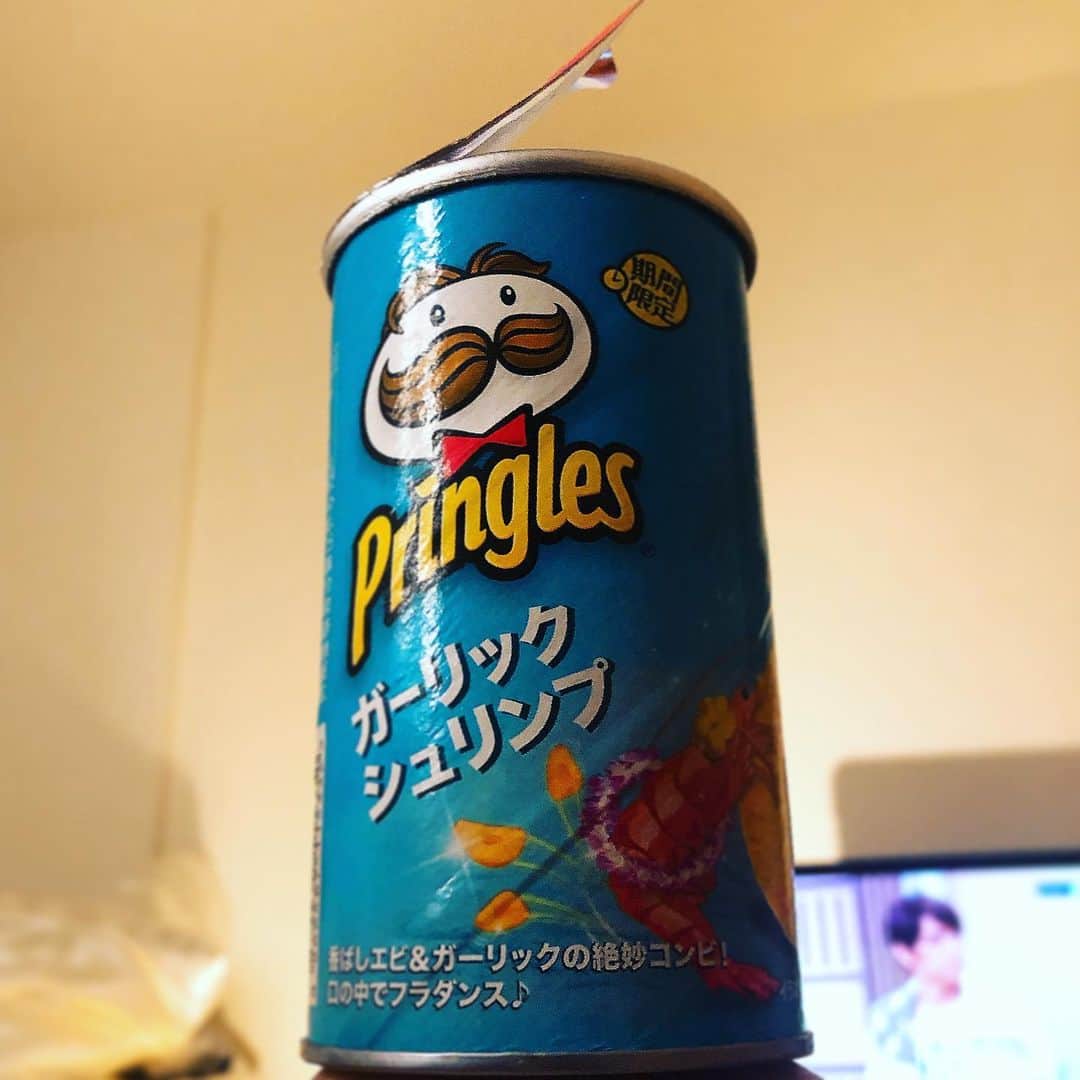 黒田絢子さんのインスタグラム写真 - (黒田絢子Instagram)「マイブームです。私結構思い込みによって言葉を間違えて覚えてる事があるんですけど…プリングルス…だったんだ…と！？私ずっと…スプリングルスだと思ってたよ…！？笑笑 . . #pringles#love#myboom」7月23日 12時41分 - ayakokuroda_official